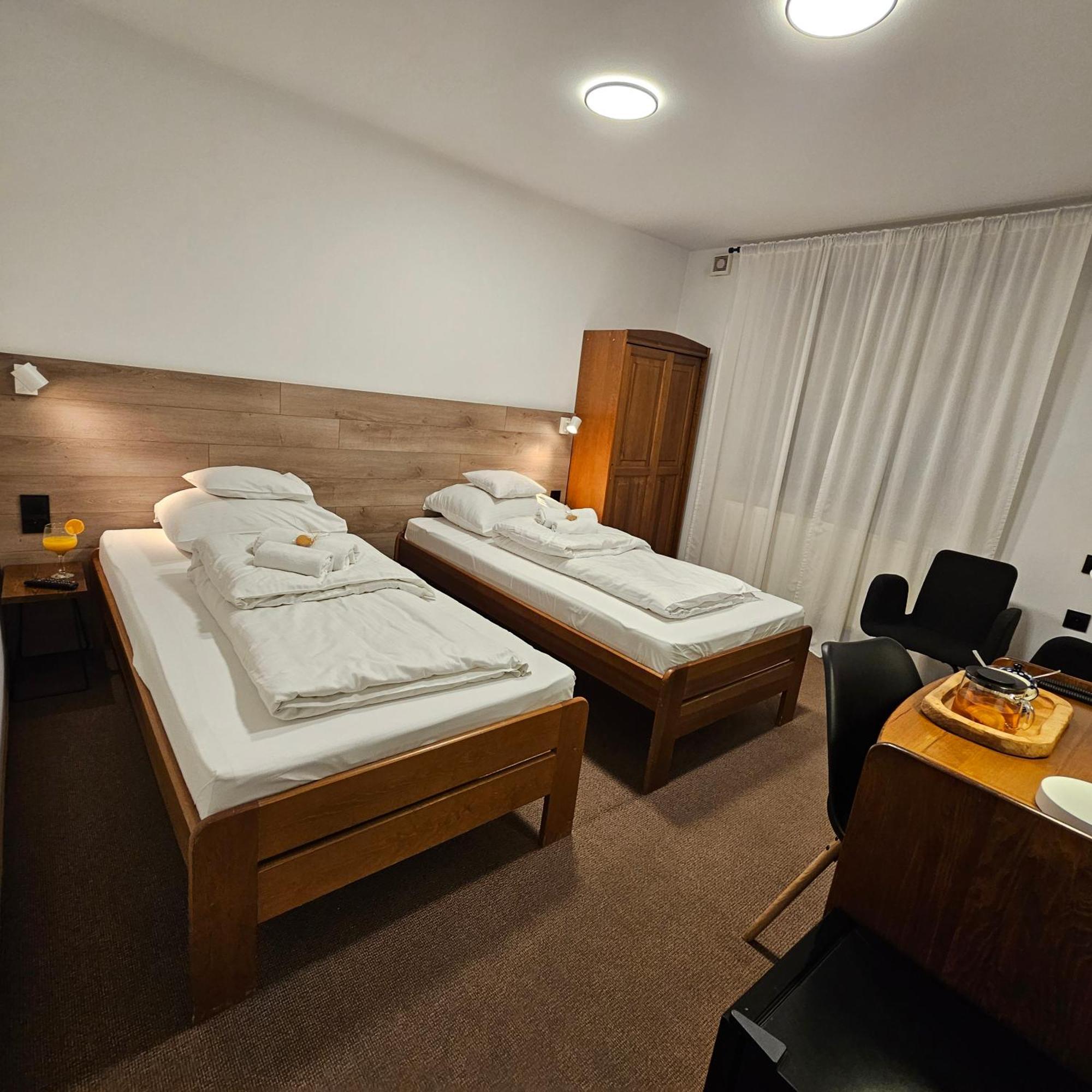 Hotel Protea Boleslawiec Ngoại thất bức ảnh